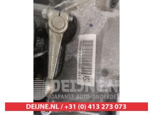 Suzuki Swift Gearbox O711220 photo 2