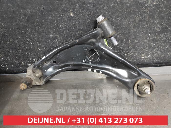 Toyota Aygo X Draagarm onder links-voor O711245