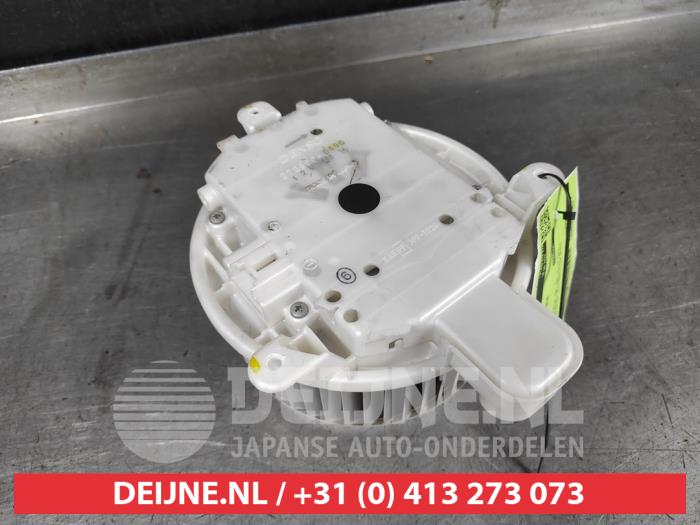 Toyota Prius Kachel Ventilatiemotor O711345