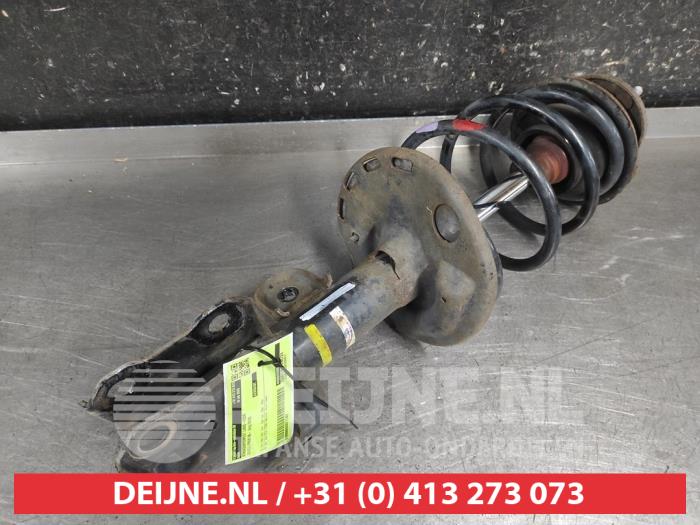 Toyota Prius Schokdemperpoot links-voor O711407