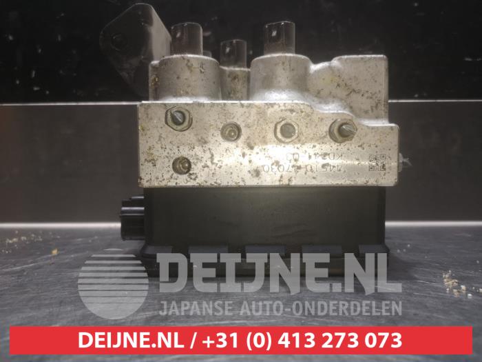 ABS Pomp van een Toyota Prius (NHW11L) 1.5 16V 2002