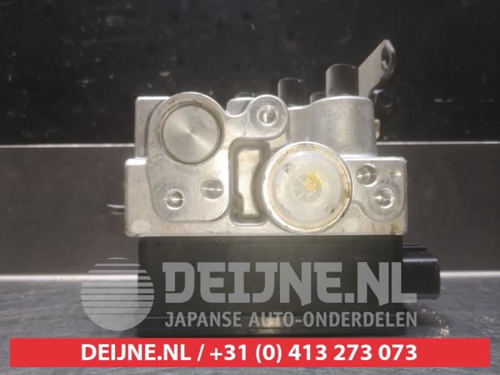 ABS Pomp van een Toyota Prius (NHW11L) 1.5 16V 2002