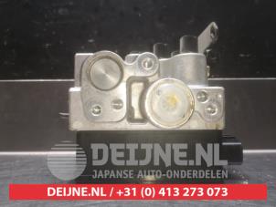 Toyota Prius ABS Pumpe O338412 foto 4
