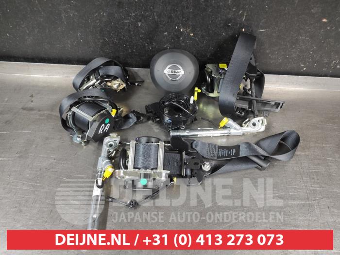 Nissan Juke Vollzähligkeit Airbags O711564