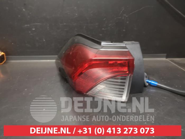 Toyota Rav-4 Taillight, left O711760