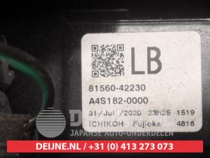 Toyota Rav-4 Achterlicht links O711760 foto 3