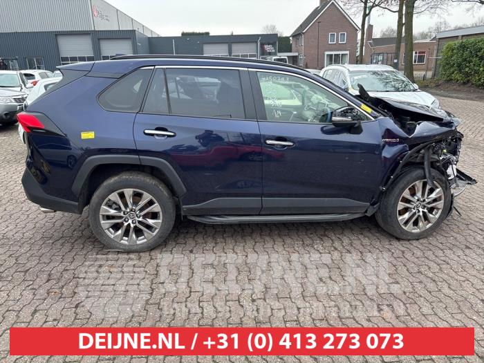 Toyota Rav-4 Front door 4-door, right O711769