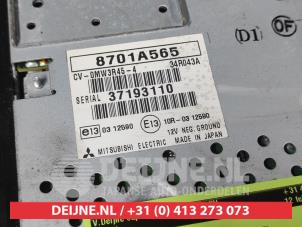 Mitsubishi Outlander Radioverstärker O711795 foto 2