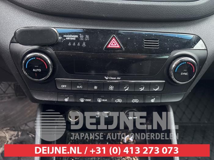 Hyundai Tucson Kachel Bedieningspaneel O711844