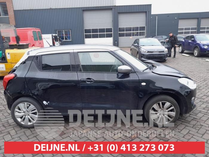 Suzuki Swift Türscheibe 4-türig rechts hinten O711960