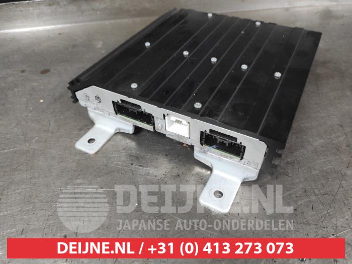 Mitsubishi Outlander Radio versterker O712028