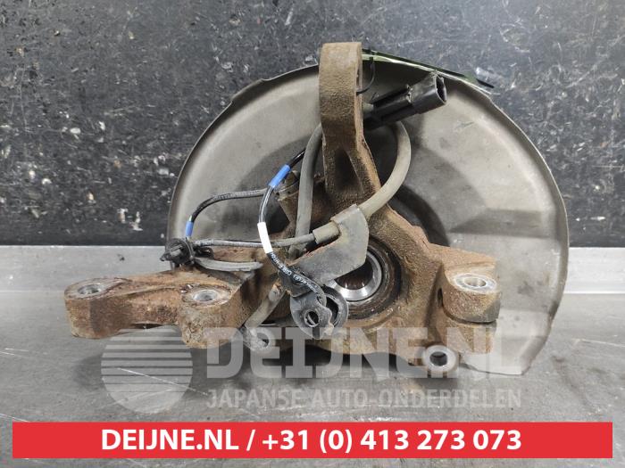Mitsubishi Outlander Fusee rechts-voor O712035