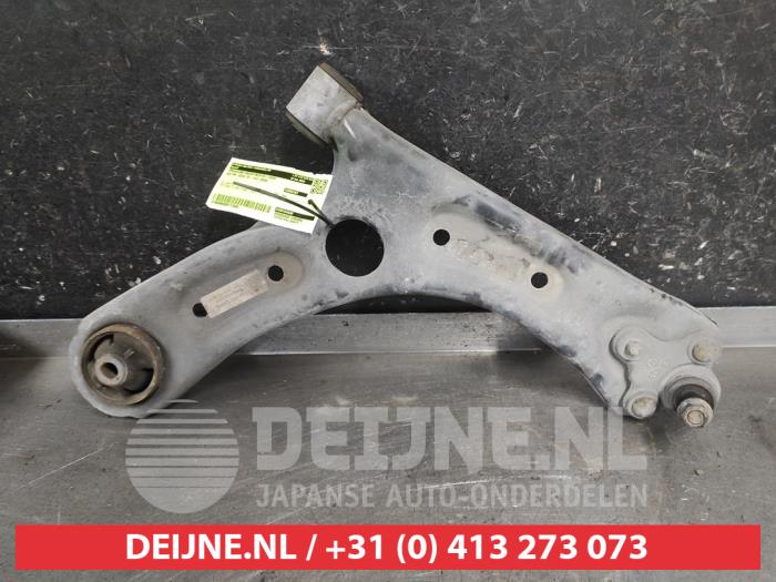 Kia Pro Ceed Draagarm onder rechts-voor O712065