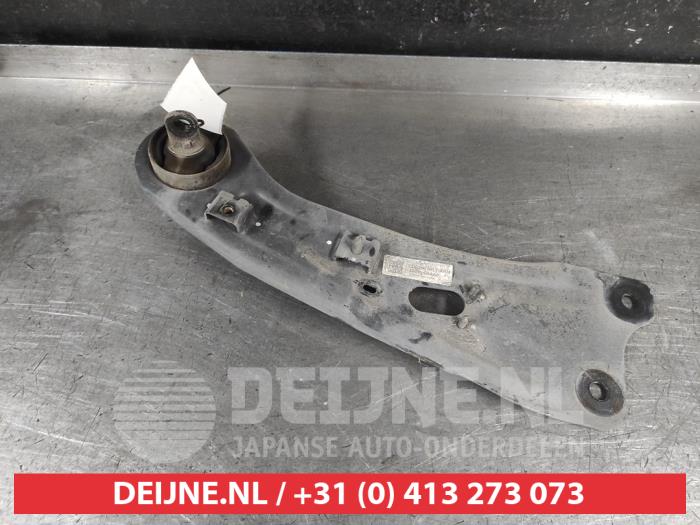 Kia Pro Ceed Draagarm rechts-achter O712118