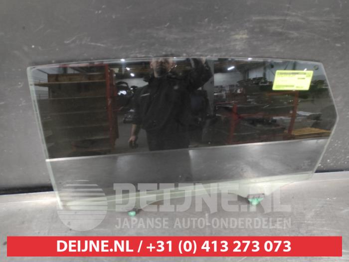 Toyota Prius Plus Türscheibe 4-türig links hinten O712125