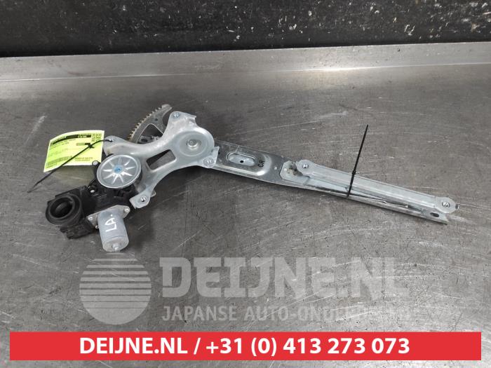 Toyota Prius Plus Fenstermechanik 4-türig links hinten O712126