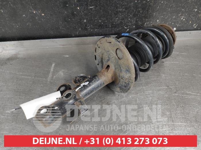Toyota Prius Plus Stoßdämpferstrebe links vorne O712135
