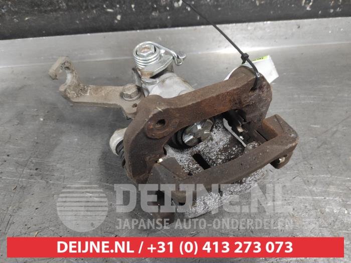 Suzuki Swift Remklauw (Tang) links-achter O712177