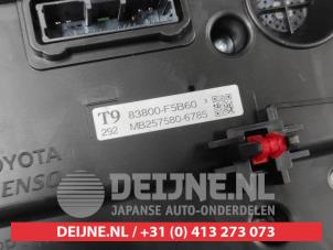Toyota Yaris Cross Kilometerteller KM O712551 foto 3