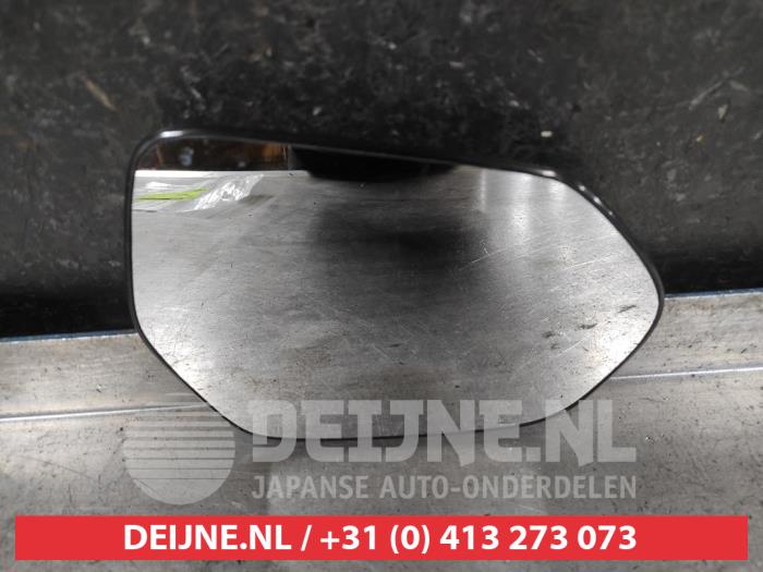 Toyota Yaris Cross Spiegelglas rechts O712552