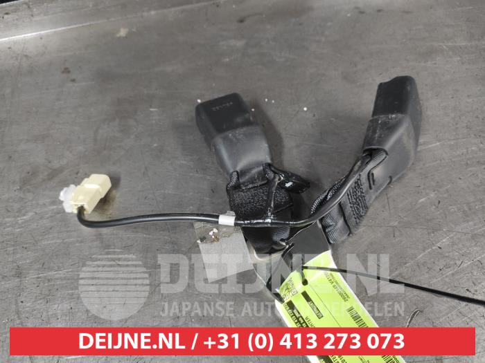 Suzuki Swift Sicherheitsgurt Schließe rechts hinten O712667