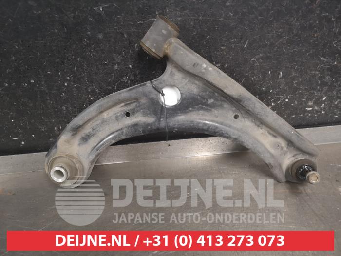 Suzuki Swift Querlenker unten rechts vorne O712673