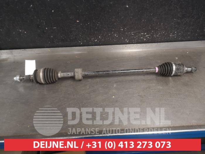Suzuki Swift Aandrijfas rechts-voor O712677