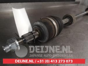 Suzuki Swift Aandrijfas rechts-voor O712677 foto 3