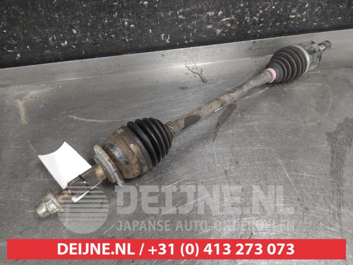 Suzuki Swift Aandrijfas links-voor O712729
