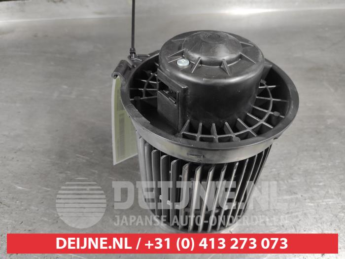 Nissan Pulsar Kachel Ventilatiemotor O712977