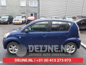 Daihatsu Sirion Tür 4-türig links vorne O712947 foto 2