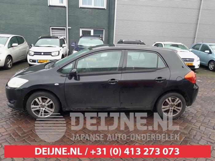 Toyota Auris Portier 4Deurs links-achter O713025