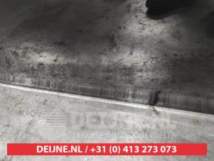 Toyota Auris Front door 4-door, right O713042 photo 2