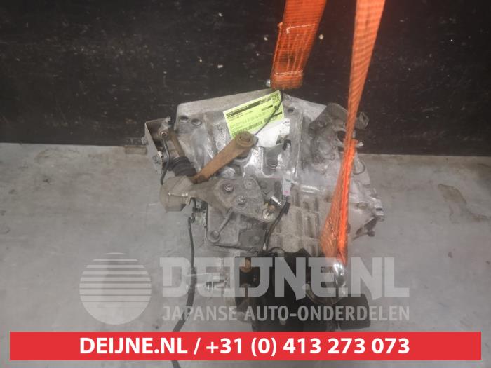 Toyota Yaris Getriebe O713074