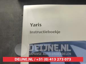Toyota Yaris Instruction Booklet O713120 photo 2