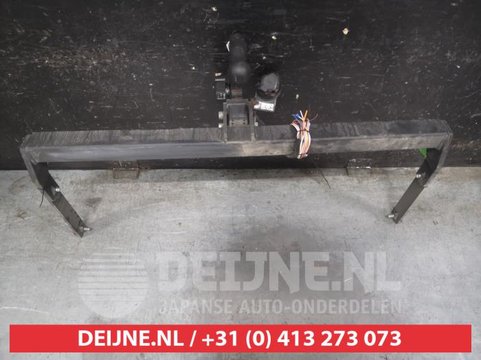 Suzuki Kizashi Towbar O713111