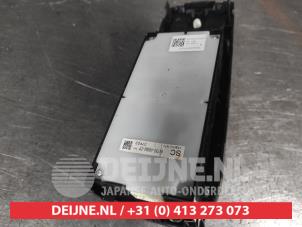 Lexus RX Navigation Bedienfeld O713147 foto 2