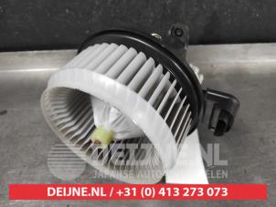 Lexus RX Heizung Belüftungsmotor O713205 foto 2