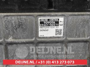 Toyota Auris Engine management computer O713352 photo 2