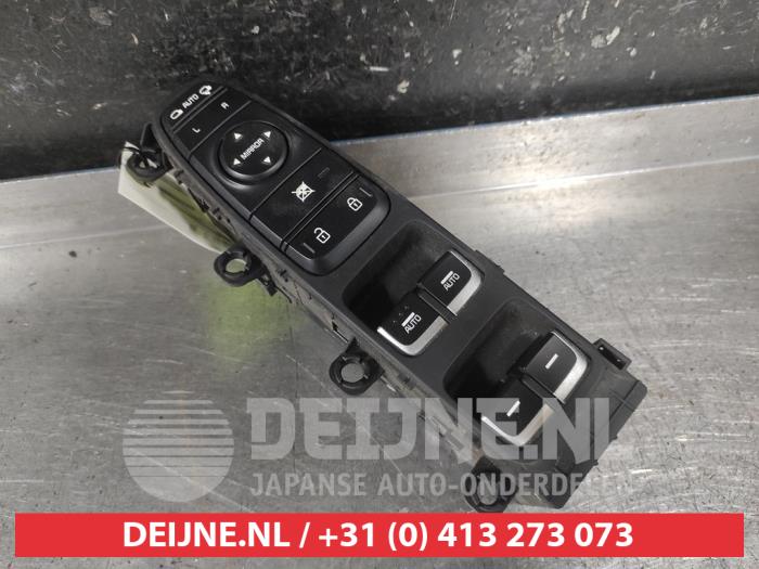 Kia Niro Multi-functional window switch O713456