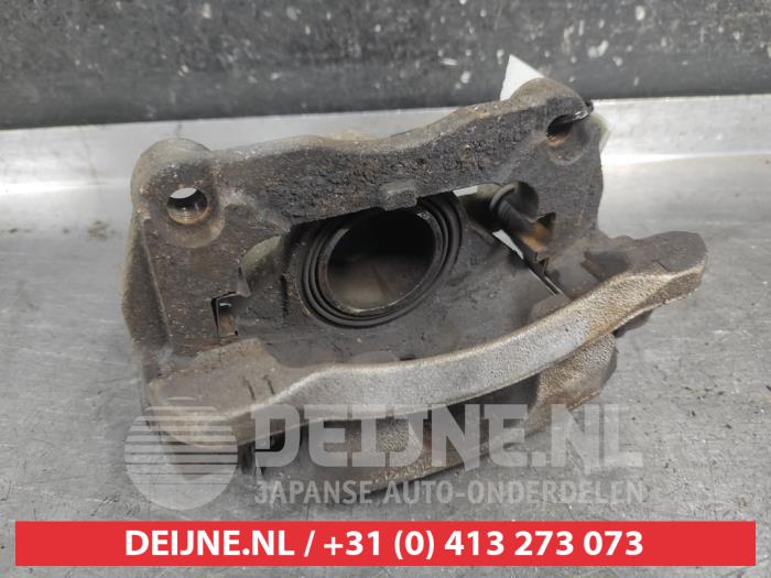 Suzuki Kizashi Bremszange links vorne O713498