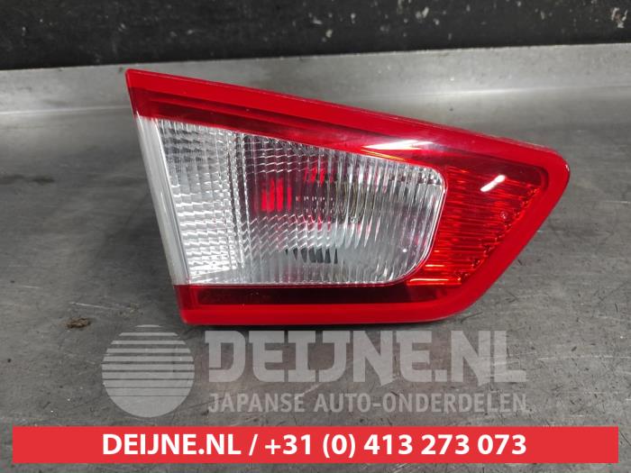 Mitsubishi Colt Heckklappenreflektor links O713512