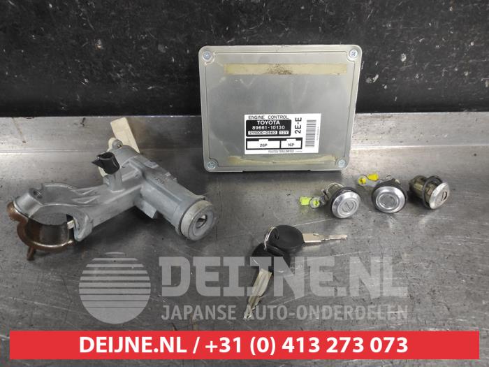 Toyota Starlet Ignition lock + key O713544