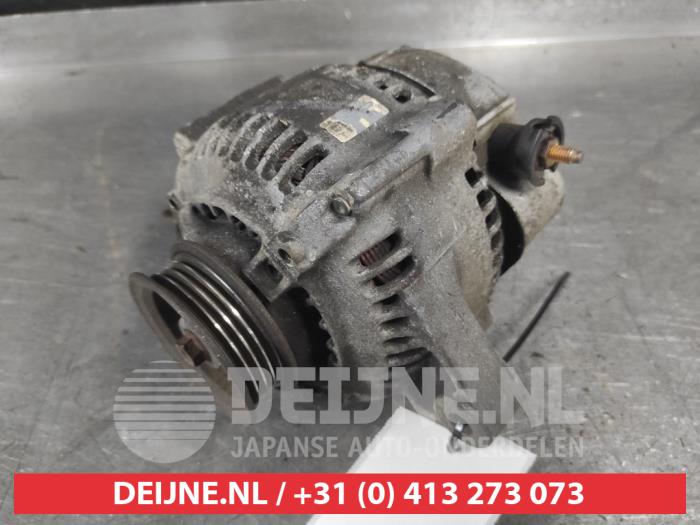 Gebruikte Dynamo Toyota Starlet (EP8/NP8) 1.3 Friend,XLi 12V Prijs op aanvraag aangeboden door V.Deijne Jap.Auto-onderdelen BV
