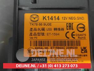 Mazda CX-3 AUX/USB aansluiting O713606 foto 3