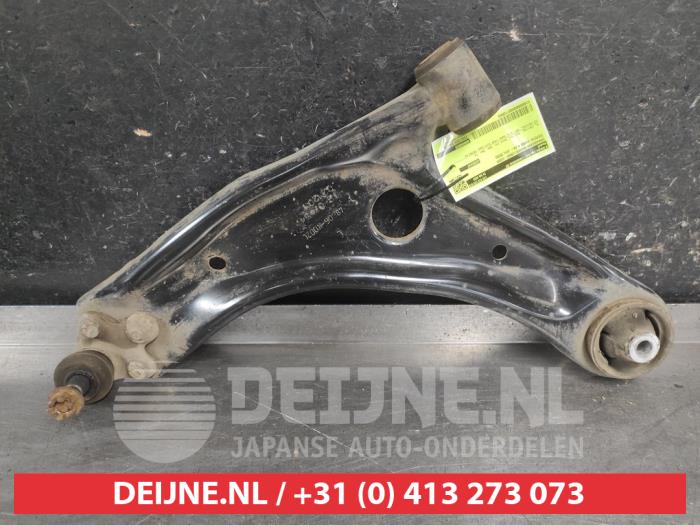 Toyota Yaris Draagarm onder links-voor O713663