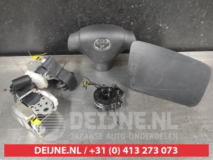 Toyota Aygo Vollzähligkeit Airbags O713720