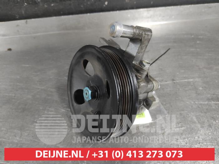 Gebruikte Servopomp Hyundai Santa Fe II (CM) 2.4 16V 4x4 Prijs op aanvraag aangeboden door V.Deijne Jap.Auto-onderdelen BV