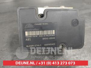 Toyota Yaris ABS Pomp O714262 foto 3