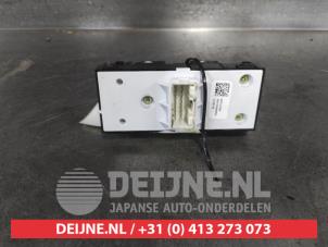 Kia XCeed Multi-functional window switch O714413 photo 2